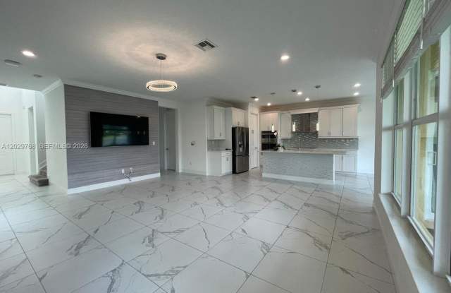 3990 Pelicano Way, Deerfield Beach, FL 33064 Gallery 4