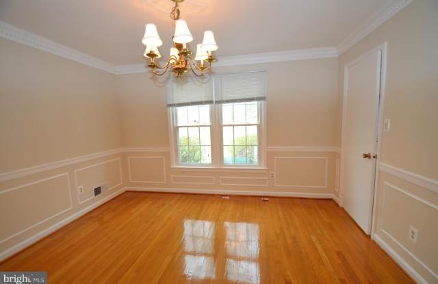 8606 PILGRIM COURT Gallery 4