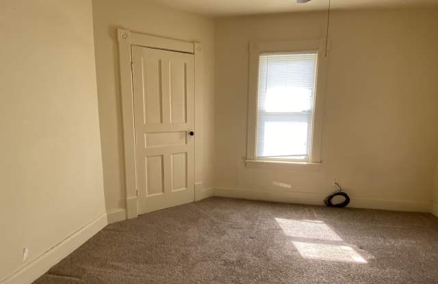 557 Lafayette Ave photos photos