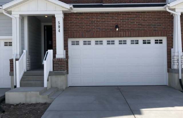 594 N 260 W TH photos photos