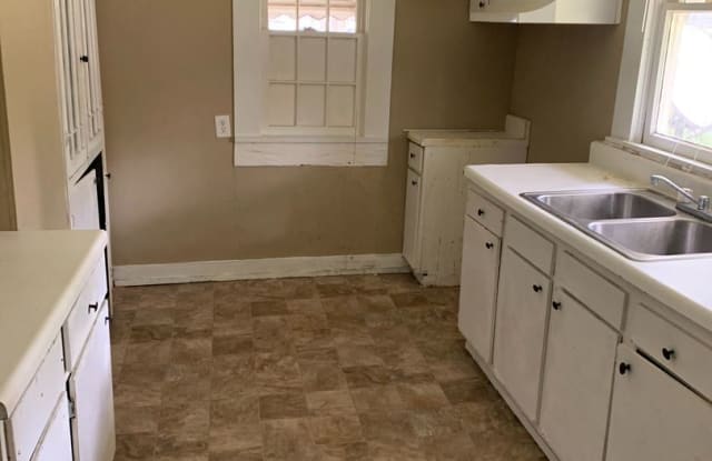 1121 Forest Street - 1121 Forest Street, Tarrant, AL 35217