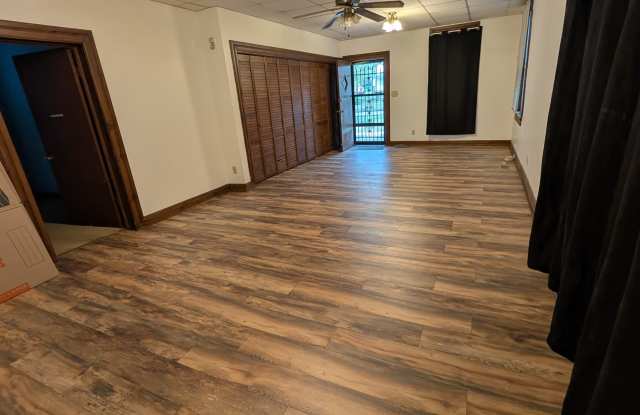 1268 SW Western Avenue - 1A photos photos