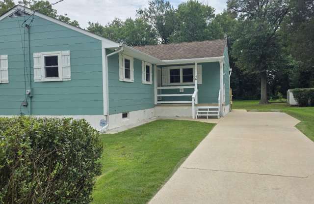 46 BROWNING Avenue photos photos