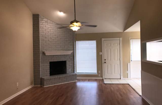 6610 Fallengate Drive Gallery 4