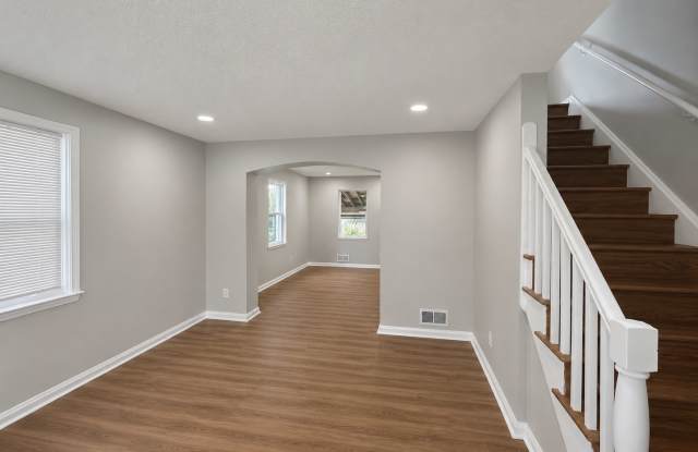 Charming 3 Bedroom Home with Finished Basement & Fenced Backyard Gallery 3