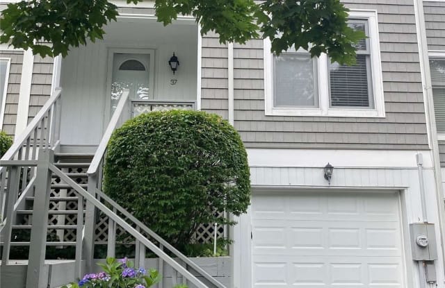 37 Sea Court Lane - 37 Sea Court Lane, Port Jefferson, NY 11777