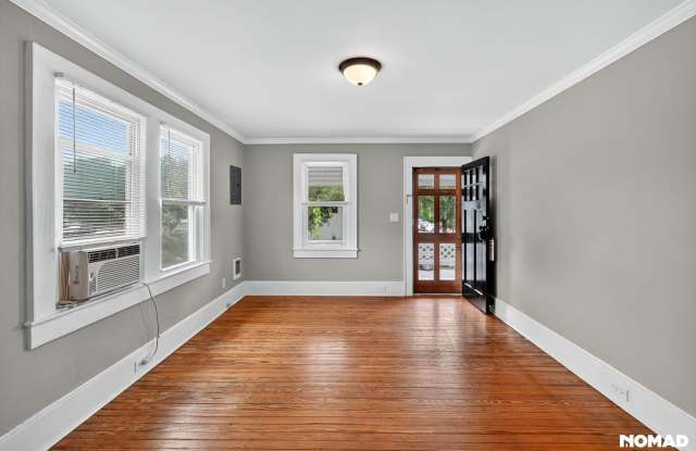 Charming 2BR Duplex in Wilmington - 304 Marstellar Street, Wilmington, NC 28401