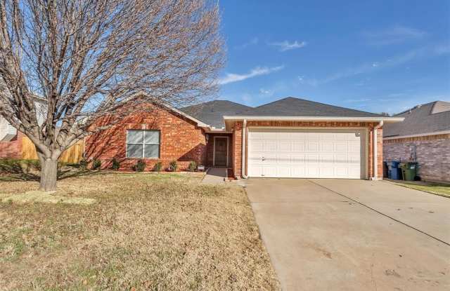 322 Marshall Creek Road - 322 Marshall Creek Road, Roanoke, TX 76262