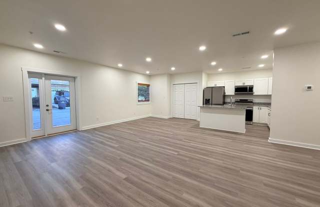BRAND NEW 3 BEDROOM APARTMENT IN FOUNTAIN CITY!! Gallery 4
