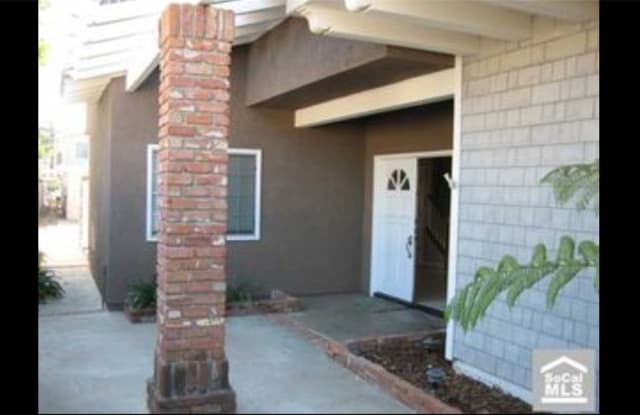 215 Knox St B - 215 Knox St, Costa Mesa, CA 92627