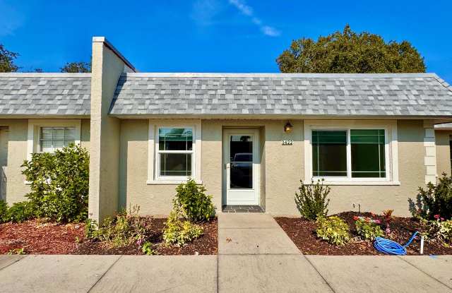 3422 Trophy Blvd - 3422 Trophy Boulevard, Pasco County, FL 34655