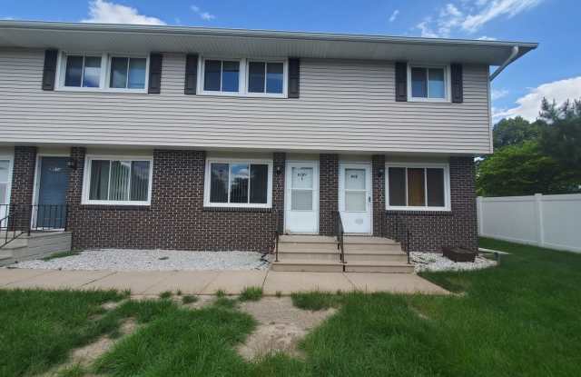 2 Bed, 1.5 Bath Townhouse – Thomas Drive photos photos 2 Bed, 1.5 Bath Townhouse – Thomas Drive photos photos