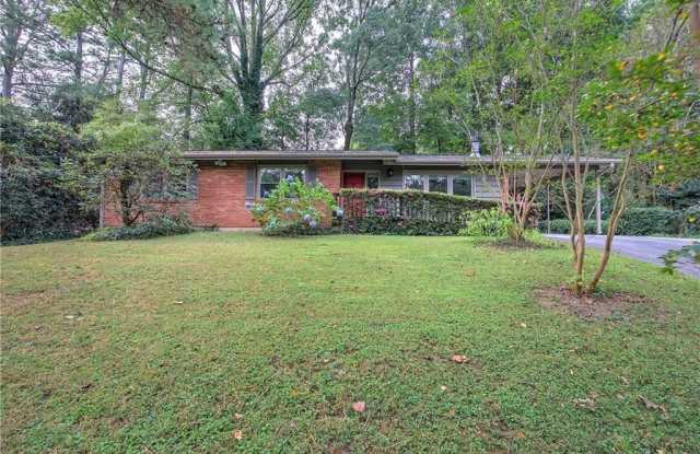 1990 Glenroy Place SE Gallery 1