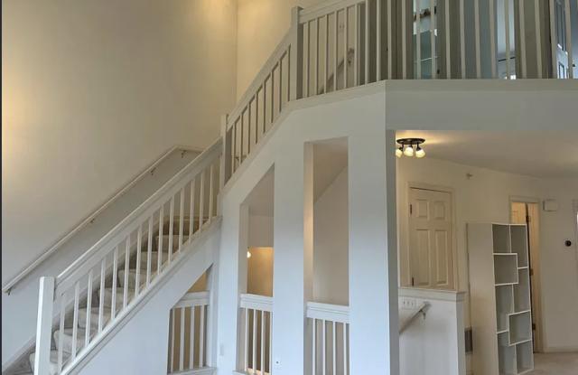 1870 Lindsay Lane - 1 Gallery 2