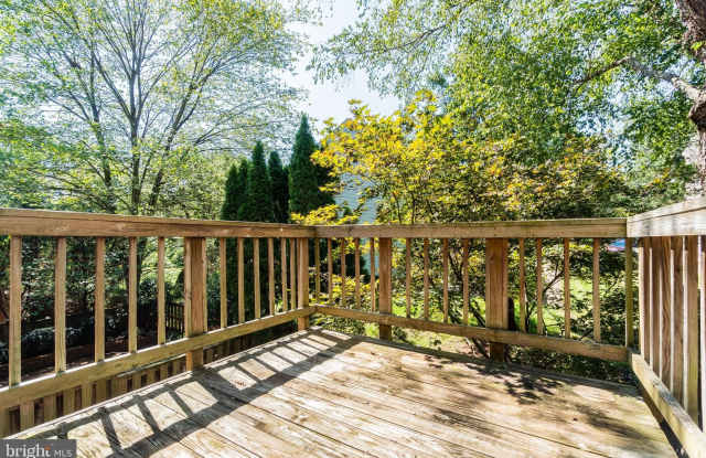 7711 SHOOTINGSTAR DRIVE - 7711 Shootingstar Drive, West Springfield, VA 22152