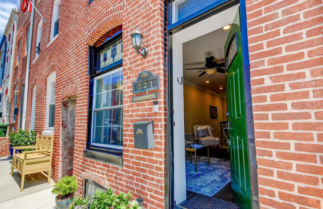 221 S CASTLE STREET - 221 South Castle Street, Baltimore, MD 21231