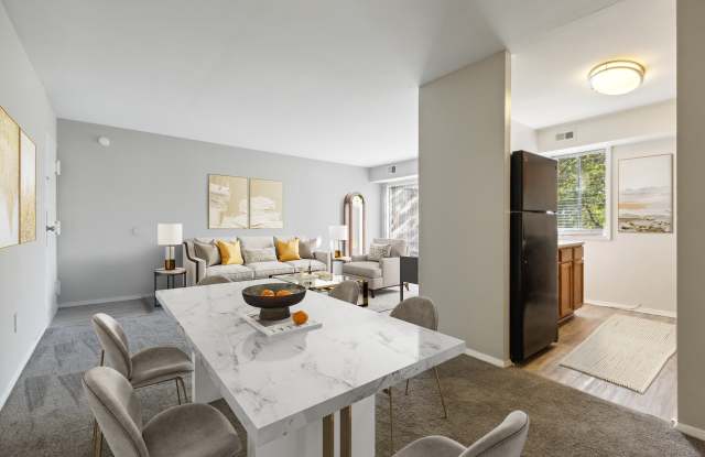 Briarwood Apartments Gallery 2