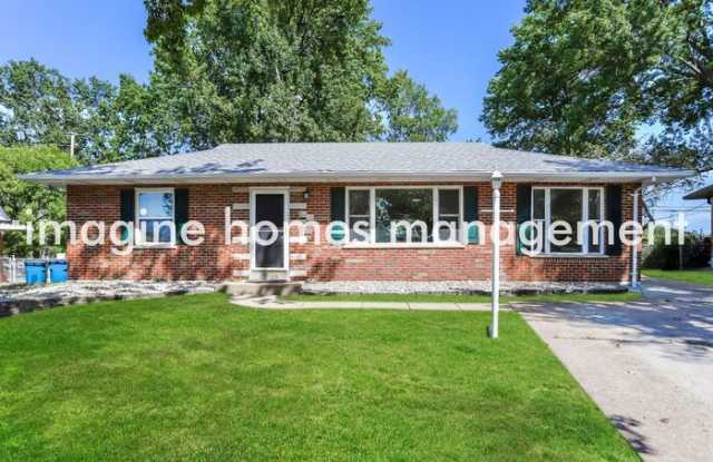 8418 Hampstead Drive Gallery 1