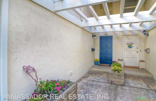 2886 Luciernaga Street Gallery 2