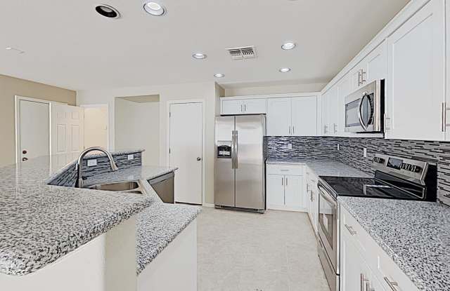 18538 W LEGEND Drive Gallery 4