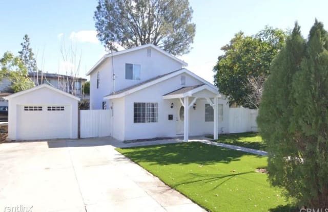 300 N Michigan Ave - 300 North Michigan Avenue, Pasadena, CA 91106