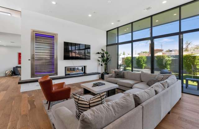 Rates Vary: $12,495 - $22,495 photos photos