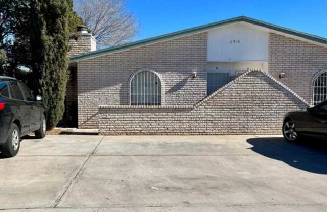 2918 East Glen - B photos photos