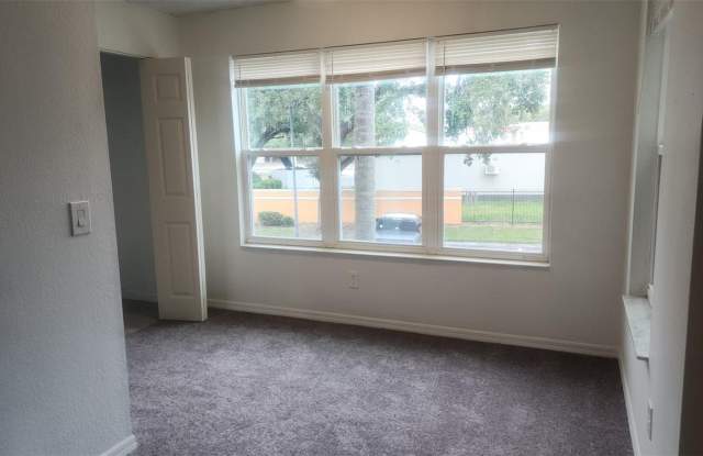 4540 COMMANDER Drive Gallery 4
