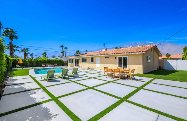 2240 N San Gorgonio Road photos photos