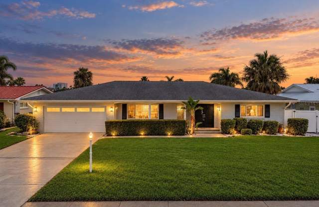 3938 VERSAILLES Drive Gallery 4