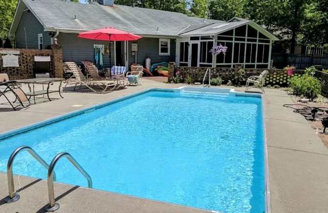 Charming ranch-style home with pool access! photos photos