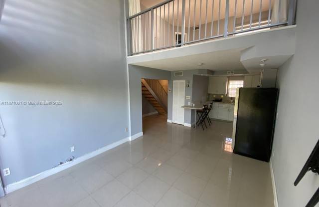 8897 Fontainebleau Blvd photos photos