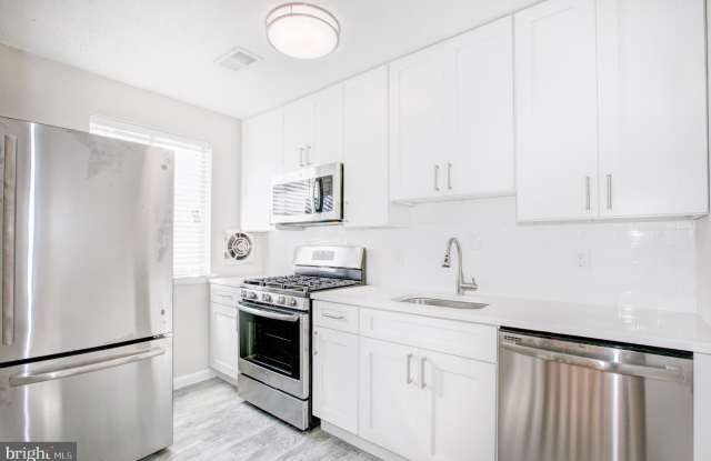 1920 NAYLOR Road SE unit: 305 photos photos