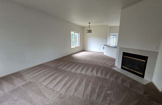 6312-06 Barstow Ln SE - 6312 Barstow Lane Southeast, Lacey, WA 98513