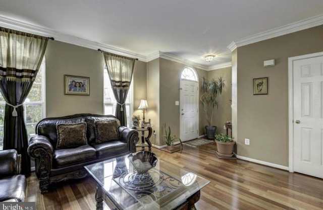20920 WINOLA TERRACE Gallery 3
