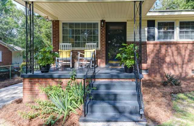 919 Huntington Avenue, Columbia, SC 29205 – 3 Bed / 2 Bath Student Rental - PRE-LEASING FOR 2027-2028 SCHOOL YEAR Gallery 4