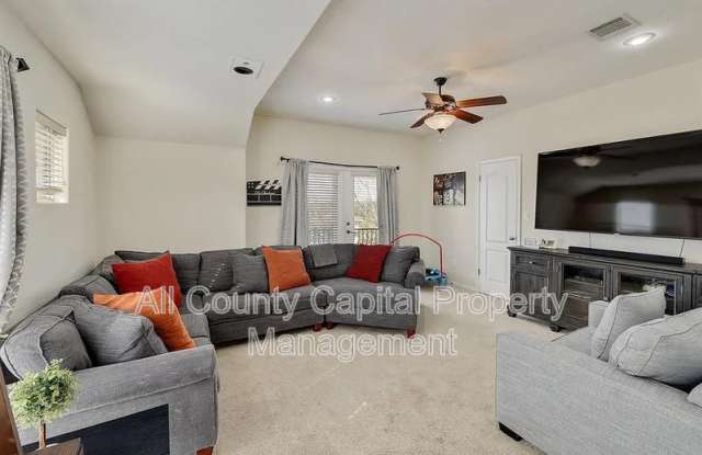 101 Cheerful Court Gallery 3