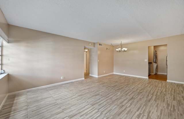 10190 Twin Lakes Drive Gallery 2