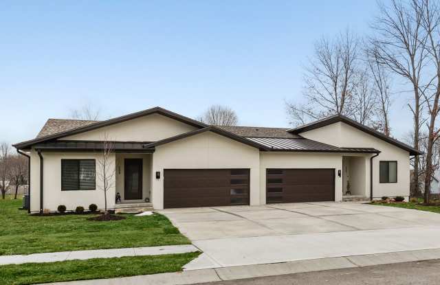 Three Bedroom Twin Villa with Finished Basement photos photos