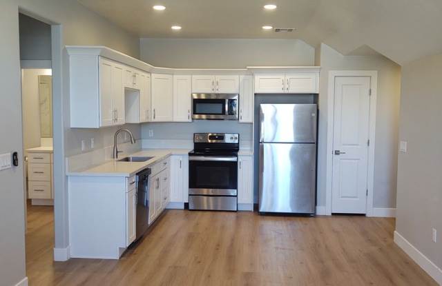UTILITIES INCLUDED PERFECT 1 Bedroom 1 Bath photos photos UTILITIES INCLUDED PERFECT 1 Bedroom 1 Bath photos photos