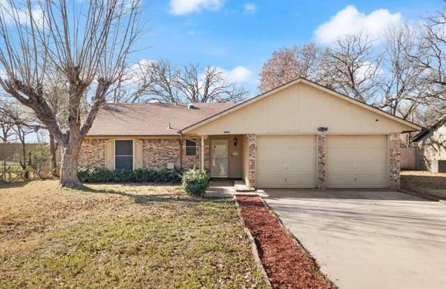 113 Pecan Street photos photos