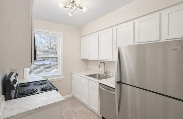 2026 Move-In Special – $500 LEASE SIGNING BONUS!! Affordable 2-Bedroom Apartment in Southeast DC photos photos