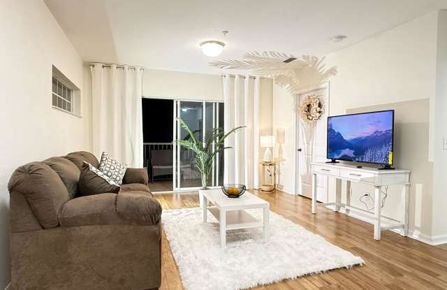 19325 Water Oak Drive Gallery 3