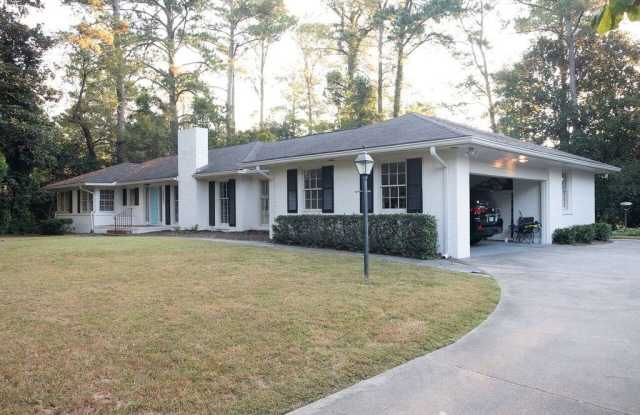 2841 Ridgewood Road NW - 2841 Ridgewood Road Northwest, Atlanta, GA 30327