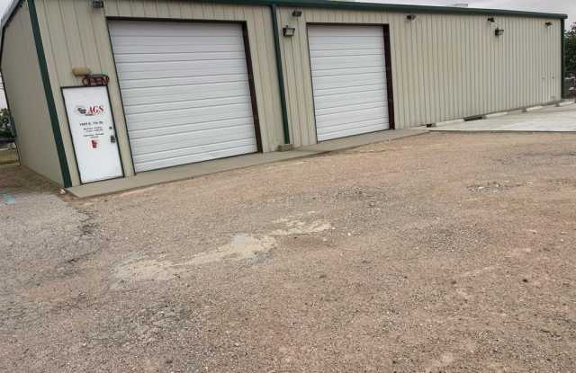 1905 E 7th St - 1905 East 7th Street, Odessa, TX 79761