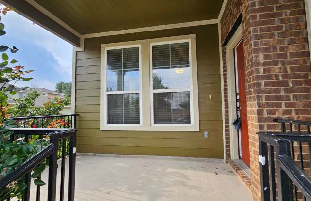 Beautiful Two-story 3 bed / 2.5 bath Home in Cedar Park Gallery 4