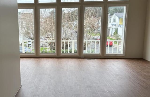 55 Parkside Avenue - 55 Parkside Avenue, Daly City, CA 94015