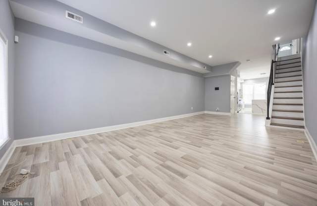 10 N ELLWOOD Avenue photos photos