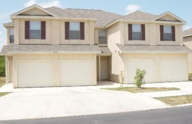 10823 Mathom Landing - 4 - 10823 Mathom Lndg, Universal City, TX 78148