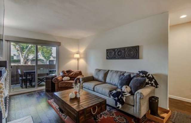 17522 Vandenberg Ln Apt 6 Gallery 1